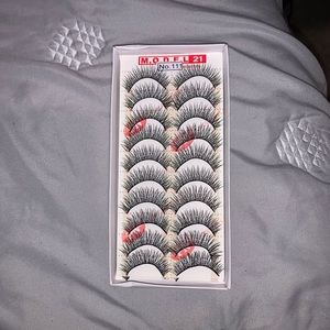 False eyelashes! 10 pairs per box